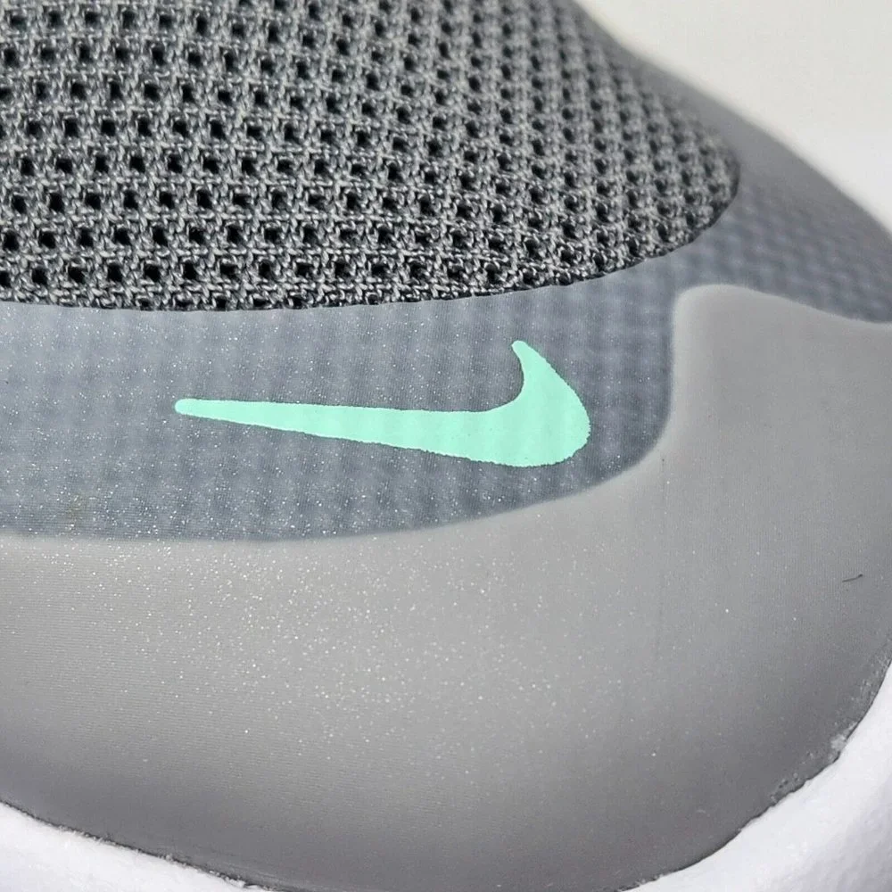 Nike Air Max Axis Low Womens Running Training Shoes Gray White AA2168-001 - Picture 3 of 9